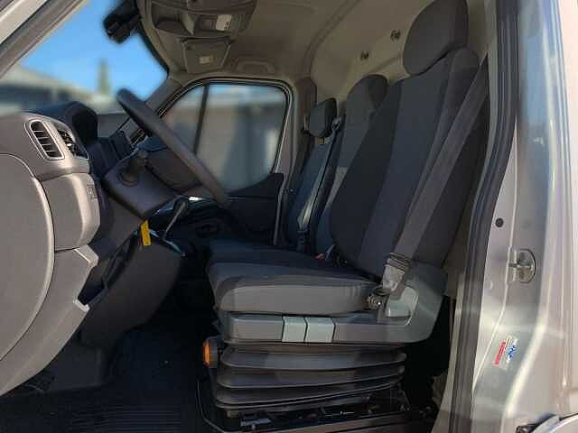 Nissan NV400 L2H2 35 AT Comfort Navi Schwingsitz PDC AHK