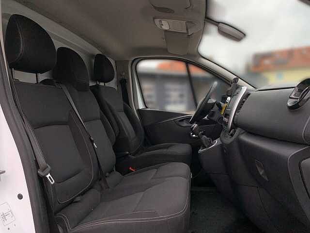 Nissan NV300 L1H1 2,7 dCi 145 - Comfort