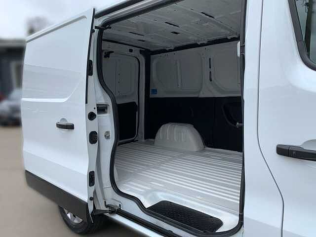 Nissan NV300 L1H1 2,7 dCi 145 - Comfort