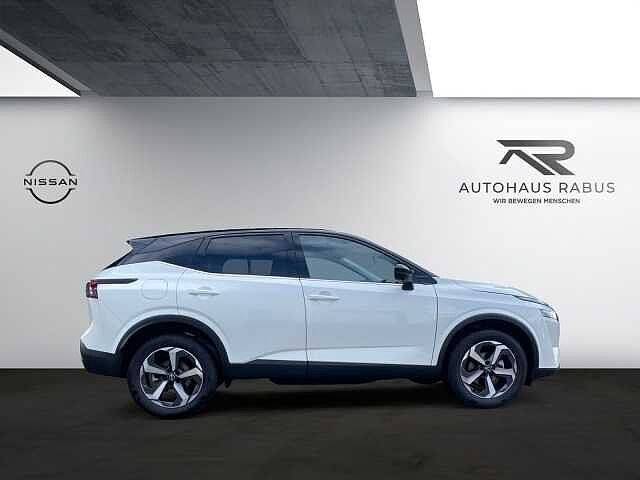 Nissan Qashqai 1.3 N-Connecta AT SHZ DAB 360&deg;