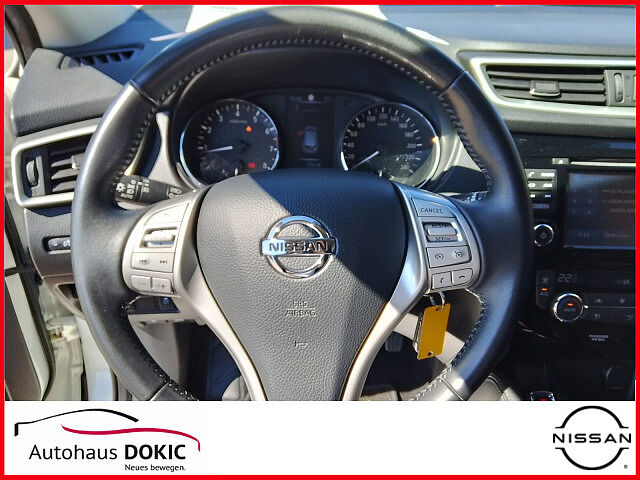 Nissan Qashqai Acenta 1.6 163PS 6MT Navi Cam DAB