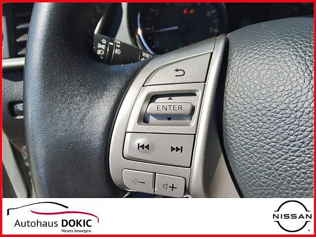 Nissan Qashqai Acenta 1.6 163PS 6MT Navi Cam DAB