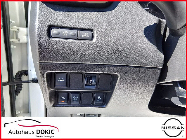 Nissan Qashqai Acenta 1.6 163PS 6MT Navi Cam DAB