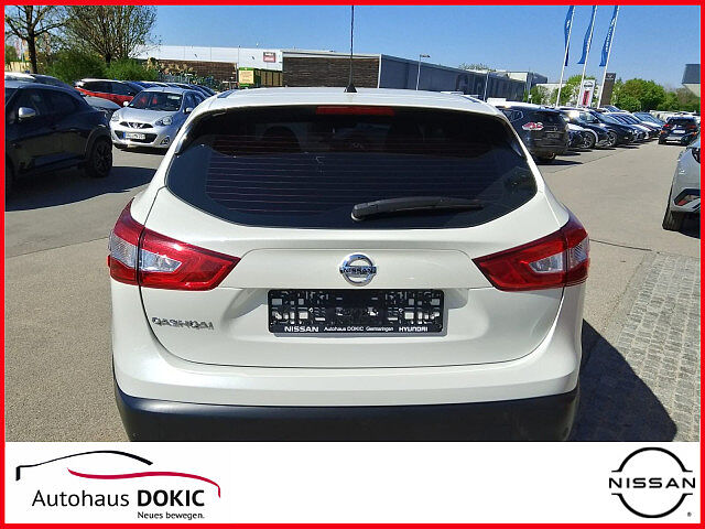 Nissan Qashqai Acenta 1.6 163PS 6MT Navi Cam DAB