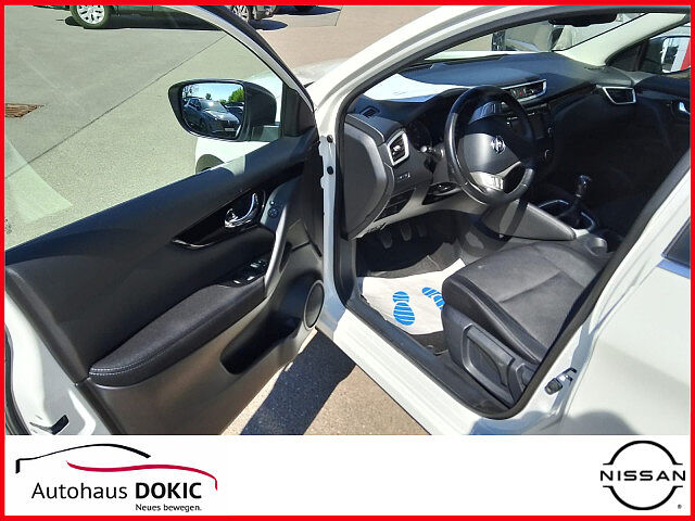 Nissan Qashqai Acenta 1.6 163PS 6MT Navi Cam DAB