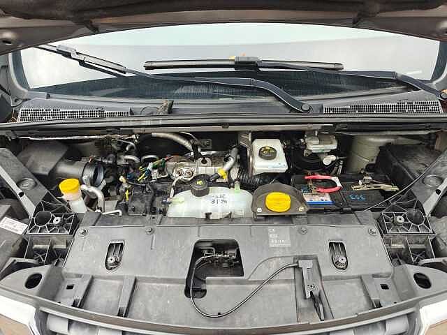 Nissan NV300 L1H1 2,7 dCi 145 - Comfort / Turboschaden