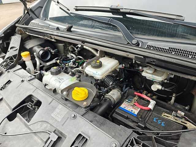 Nissan NV300 L1H1 2,7 dCi 145 - Comfort / Turboschaden