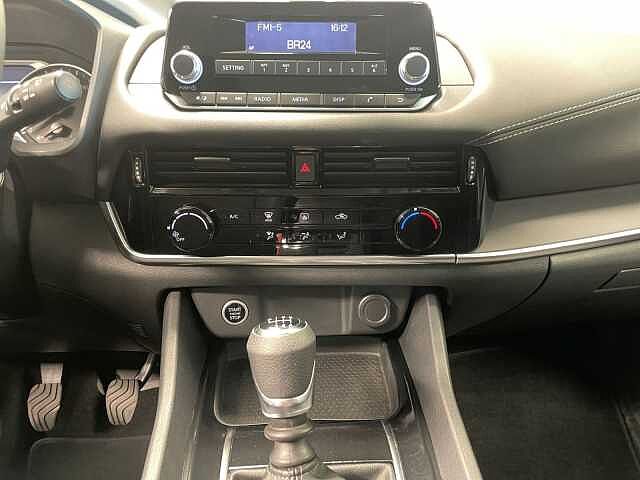 Nissan Qashqai 1.3 DIG-T Visia DAB LED Bluet. PDC AHK
