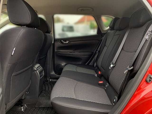 Nissan Pulsar 1.2 N-Tec / JBL Soundsystem mit Subwoofer