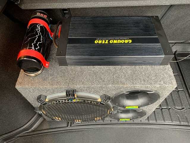 Nissan Pulsar 1.2 N-Tec / JBL Soundsystem mit Subwoofer