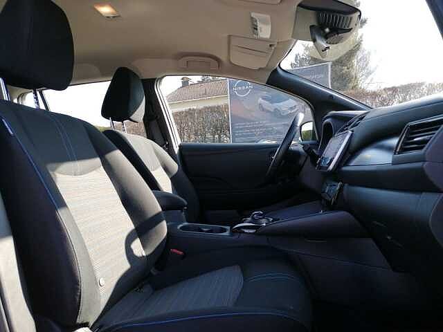 Nissan Leaf Acenta 40 KWh 150 PS Navi Sitzheiz. R-Kamera Acenta 40 KWh 150 PS Navi Sitzheiz. R-Kamera