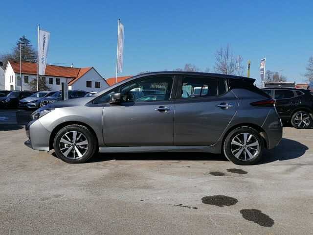 Nissan Leaf Acenta 40 KWh 150 PS Navi Sitzheiz. R-Kamera Acenta 40 KWh 150 PS Navi Sitzheiz. R-Kamera