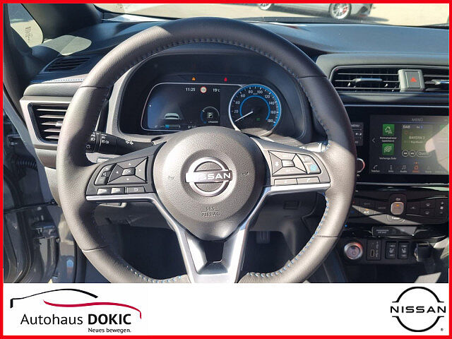 Nissan Leaf N-Connecta 150PS 39kWh Elektro AT Win LED N-Connecta 150PS 39kWh Elektro AT Win LED