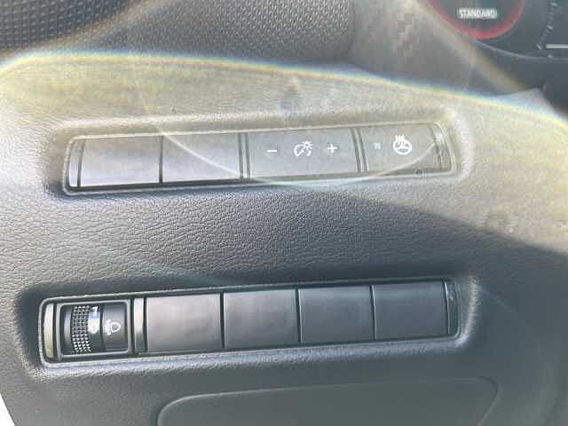 Nissan JUKE 1.6 HYBRID 143 PS  N-Connecta Winter-Paket 1.6 HYBRID 143 PS  N-Connecta Winter-Paket