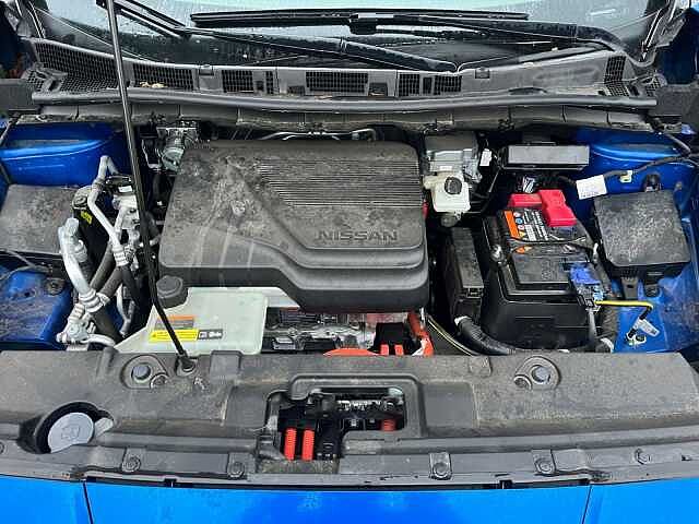 Nissan LEAF MY22 59kWh e+ N-CONNECTA Winterpaket LED MY22 59kWh e+ N-CONNECTA Winterpaket LED