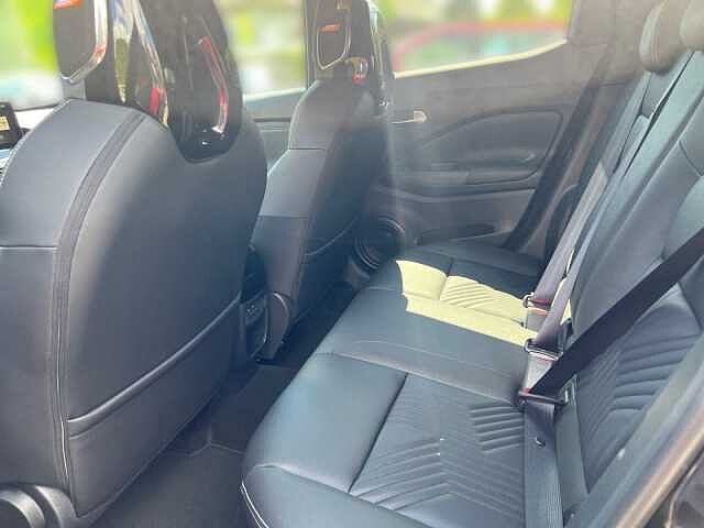 Nissan JUKE 1.6 HYBRID 143 PS 4AMT TEKNA 360&deg; Rundumsicht  Sitzheizung-vorne 19&#039;LM-Felg 19&#039;LM-Felgen