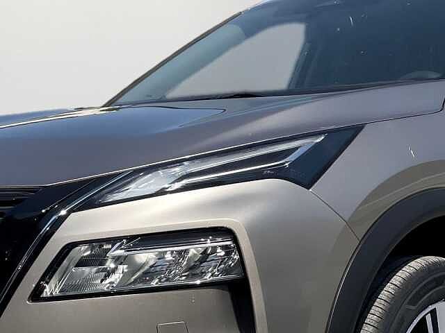 Nissan QASHQAI 1.3 MHEV 158PS (AT) N-CONNECTA Head-up-Display Elekt. Heckklappe Beheizb 1.3 MHEV 158PS (AT) N-CONNECTA Head-up-Display Elekt. Heckklappe Beheizbare Fron