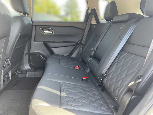 Nissan QASHQAI 1.3 MHEV 158PS (AT) N-CONNECTA Head-up-Display Elekt. Heckklappe Beheizb 1.3 MHEV 158PS (AT) N-CONNECTA Head-up-Display Elekt. Heckklappe Beheizbare Fron