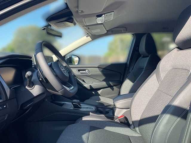 Nissan QASHQAI 1.3 MHEV 158PS (AT) N-CONNECTA Head-up-Display Elekt. Heckklappe Beheizb 1.3 MHEV 158PS (AT) N-CONNECTA Head-up-Display Elekt. Heckklappe Beheizbare Fron