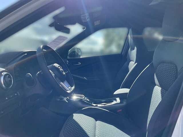 Nissan JUKE 1.6 HYBRID 143 PS 4AMT N-CONNECTA  Lenkrad-/ Sitzheizung vorn Moderne Fahrs 1.6 HYBRID 143 PS 4AMT N-CONNECTA  Lenkrad-/ Sitzheizung vorn Moderne Fahrsicher