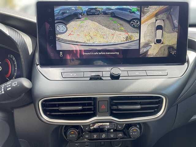 Nissan JUKE 1.6 HYBRID 143 PS 4AMT N-CONNECTA  Lenkrad-/ Sitzheizung vorn Moderne Fahrs 1.6 HYBRID 143 PS 4AMT N-CONNECTA  Lenkrad-/ Sitzheizung vorn Moderne Fahrsicher