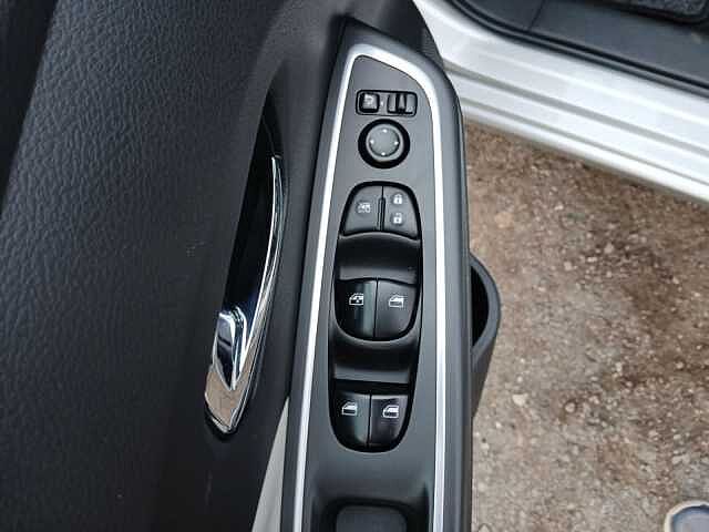 Nissan MICRA N-DESIGN AT NAVI KAM SHZ TEMP