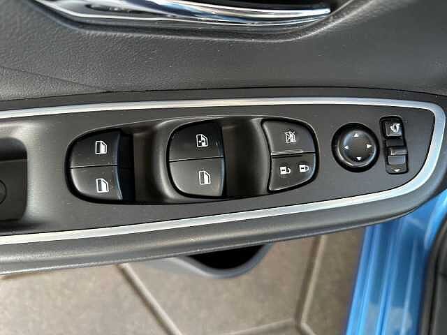 Nissan MICRA N-WAY 92 PS NAVI SHZ PDC TEMPOMAT