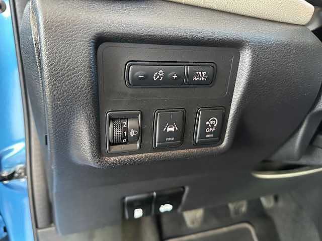 Nissan MICRA N-WAY 92 PS NAVI SHZ PDC TEMPOMAT
