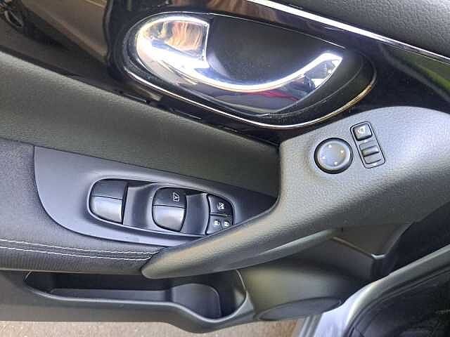 Nissan QASHQAI 1.2 DIG-T Xtronic 4x2 N-Connecta *Navi* *Kamera* *Shz*