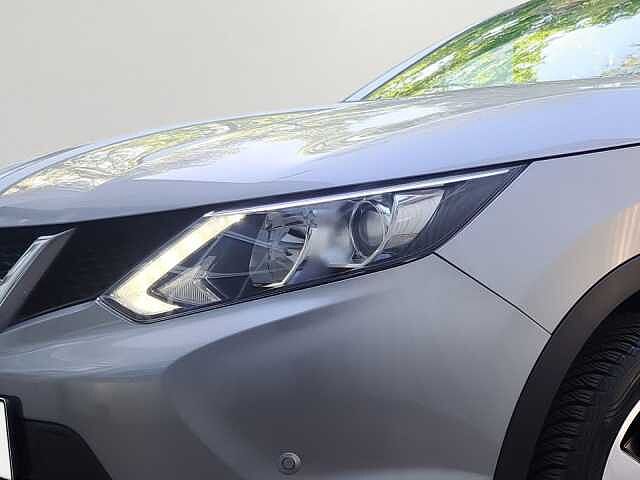 Nissan QASHQAI 1.2 DIG-T Xtronic 4x2 N-Connecta *Navi* *Kamera* *Shz*