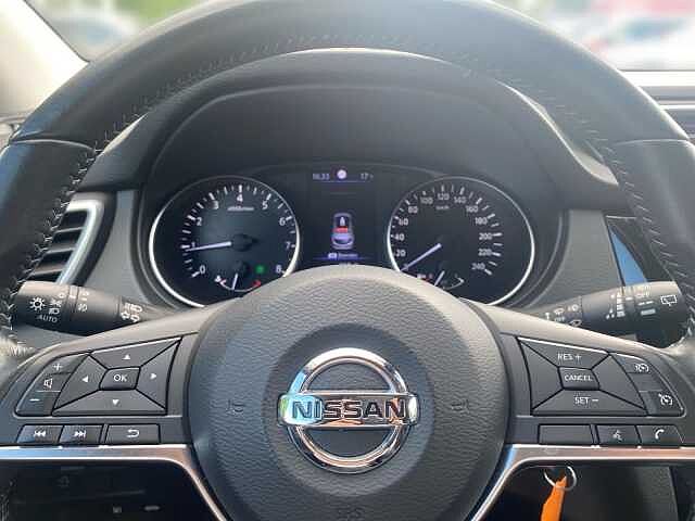 Nissan QASHQAI N-WAY 1.3 DIG-T GLASDACH KAMERA BFS NAVI SHZ N-Way