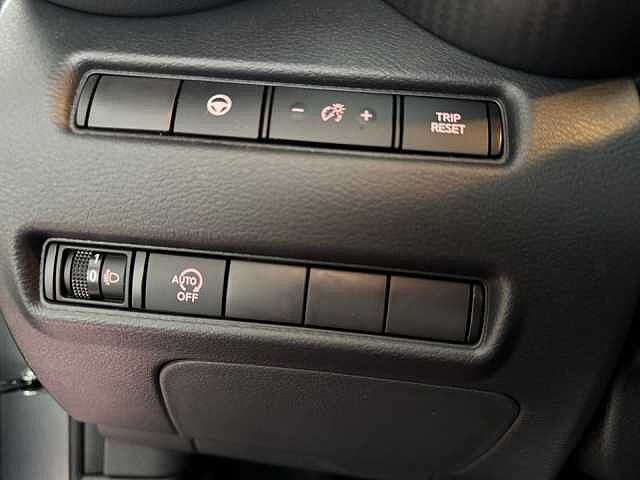 Nissan JUKE N-CONNECTA AT *KAMERA*NAVI*SHZ*ALLWETTER*