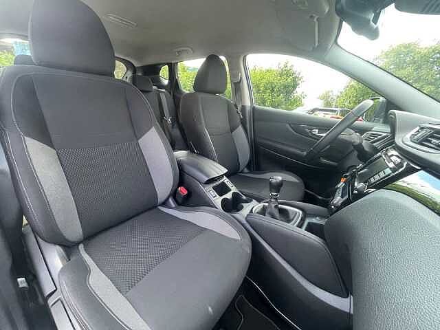 Nissan QASHQAI 1.3 DIGT 140 PS SHIRO NAVI AC KAMERA SHZ ACENTA