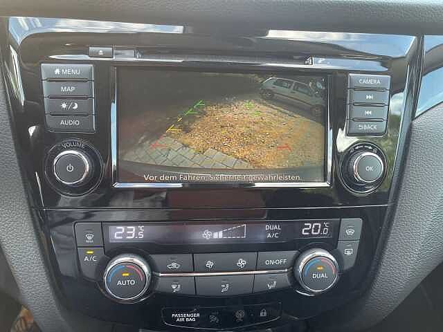 Nissan QASHQAI 1.3 DIGT 140 PS SHIRO NAVI AC KAMERA SHZ ACENTA