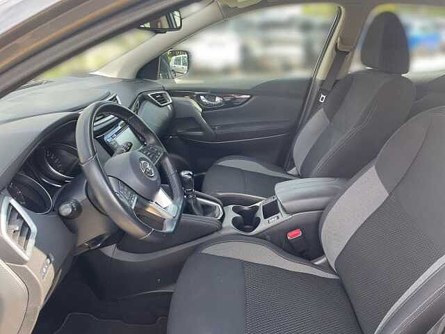 Nissan QASHQAI 1.3 DIGT 140 PS SHIRO NAVI AC KAMERA SHZ ACENTA