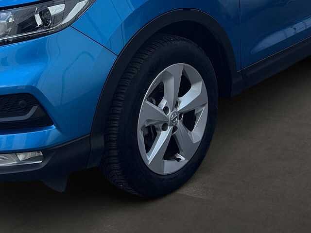 Nissan QASHQAI ACENTA AT 1.3 DIG-T +KAMERA+SHZ+CARPLAY+ ACENTA