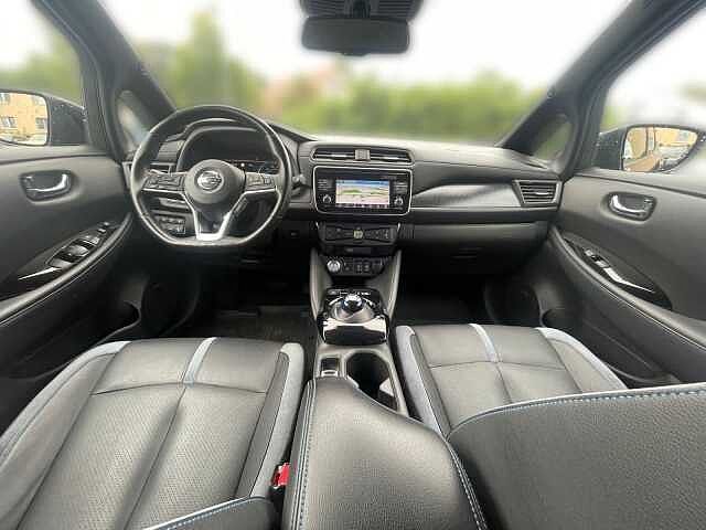 Nissan LEAF (ZE1), 40kw, Kamera, Sitzheizung, Navi, TEKNA