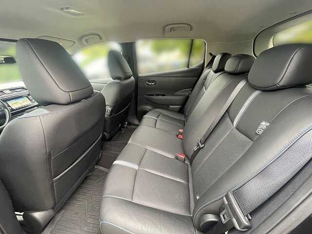 Nissan LEAF (ZE1), 40kw, Kamera, Sitzheizung, Navi, TEKNA