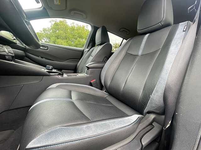 Nissan LEAF (ZE1), 40kw, Kamera, Sitzheizung, Navi, TEKNA