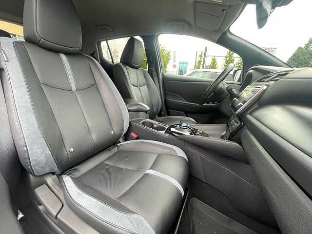 Nissan LEAF (ZE1), 40kw, Kamera, Sitzheizung, Navi, TEKNA