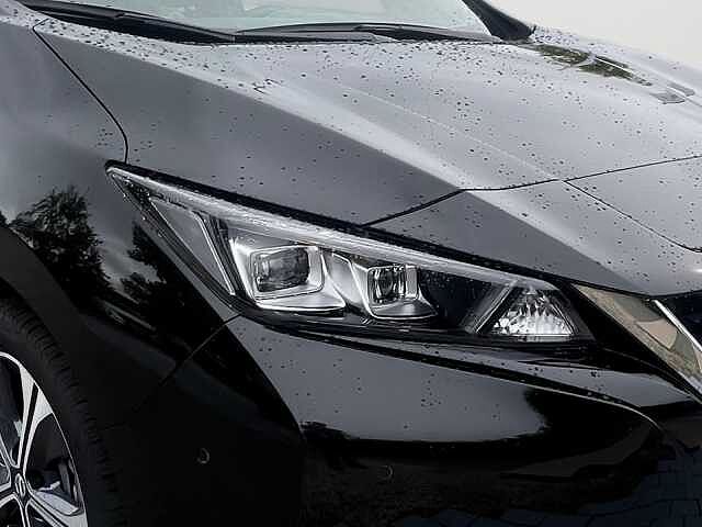 Nissan LEAF (ZE1), 40kw, Kamera, Sitzheizung, Navi, TEKNA