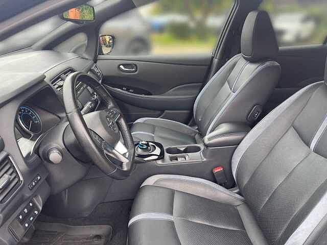 Nissan LEAF (ZE1), 40kw, Kamera, Sitzheizung, Navi, TEKNA