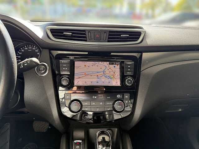 Nissan Qashqai 1.3 l DIG-T Tekna+ AT *NAVI*360&deg;*LEDER*BOSE*PANO*