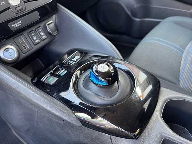 Nissan Leaf 40 kWh N-Connecta Winter, LED, CCS Laden m&ouml;glich*