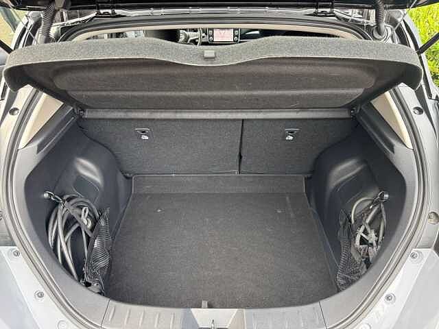 Nissan Leaf 39 kWh N-Connecta CCS Laden m&ouml;glich*