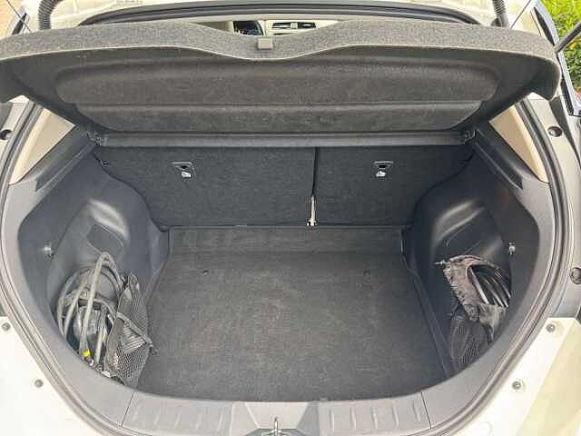 Nissan Leaf 40 kWh N-Connecta CCS Laden m&ouml;glich *