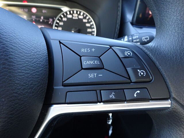 Nissan Juke 1.0 DIG-T 6MT Acenta Komfort Navi Kamera 1.0 DIG-T 6MT Acenta Klima PDC Navi