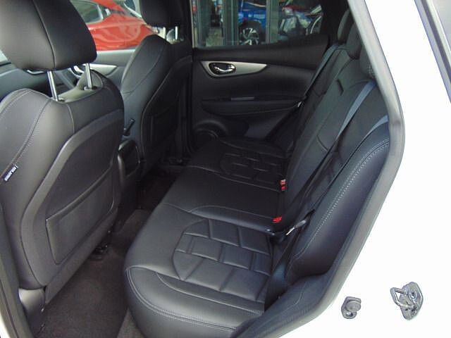 Nissan Qashqai 1.3 DIG-T 6-Gang MT Tekna Leder 360&deg; Alu