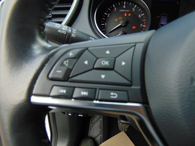 Nissan Qashqai 1.3 DIG-T 6-Gang MT Tekna Leder 360&deg; Alu