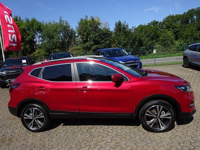 Nissan Qashqai 1.3 DIG-T 6MT 4x2 Zama 360&deg; Panorama AHK